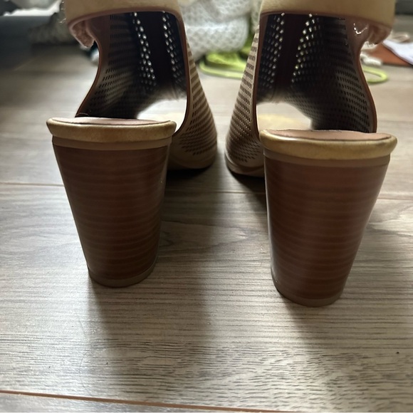 NWOT Peep Toe Heels - Picture 7 of 7